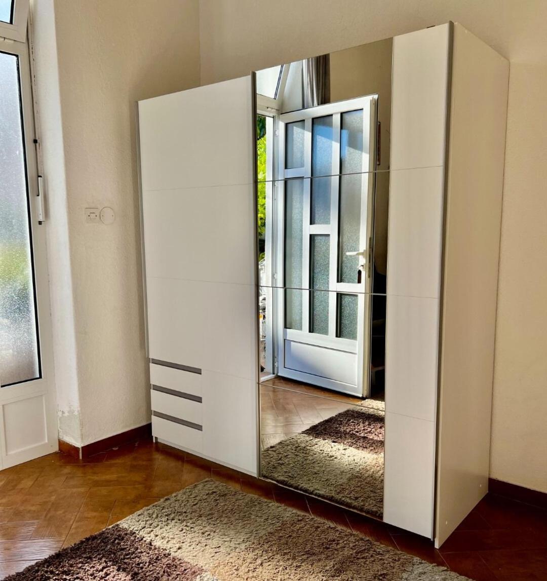 Jure - Ground Floor Studio-apartments