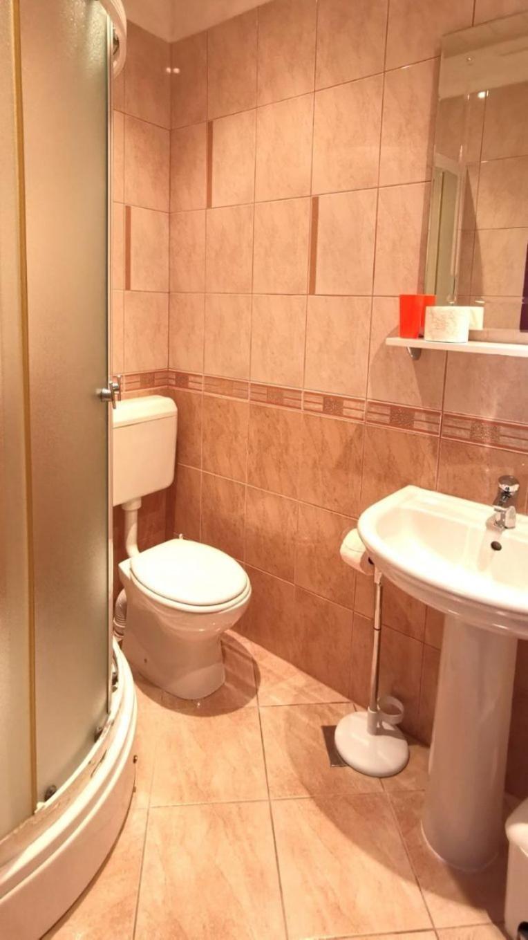 Jure - Ground Floor Studio-apartments * Makarska