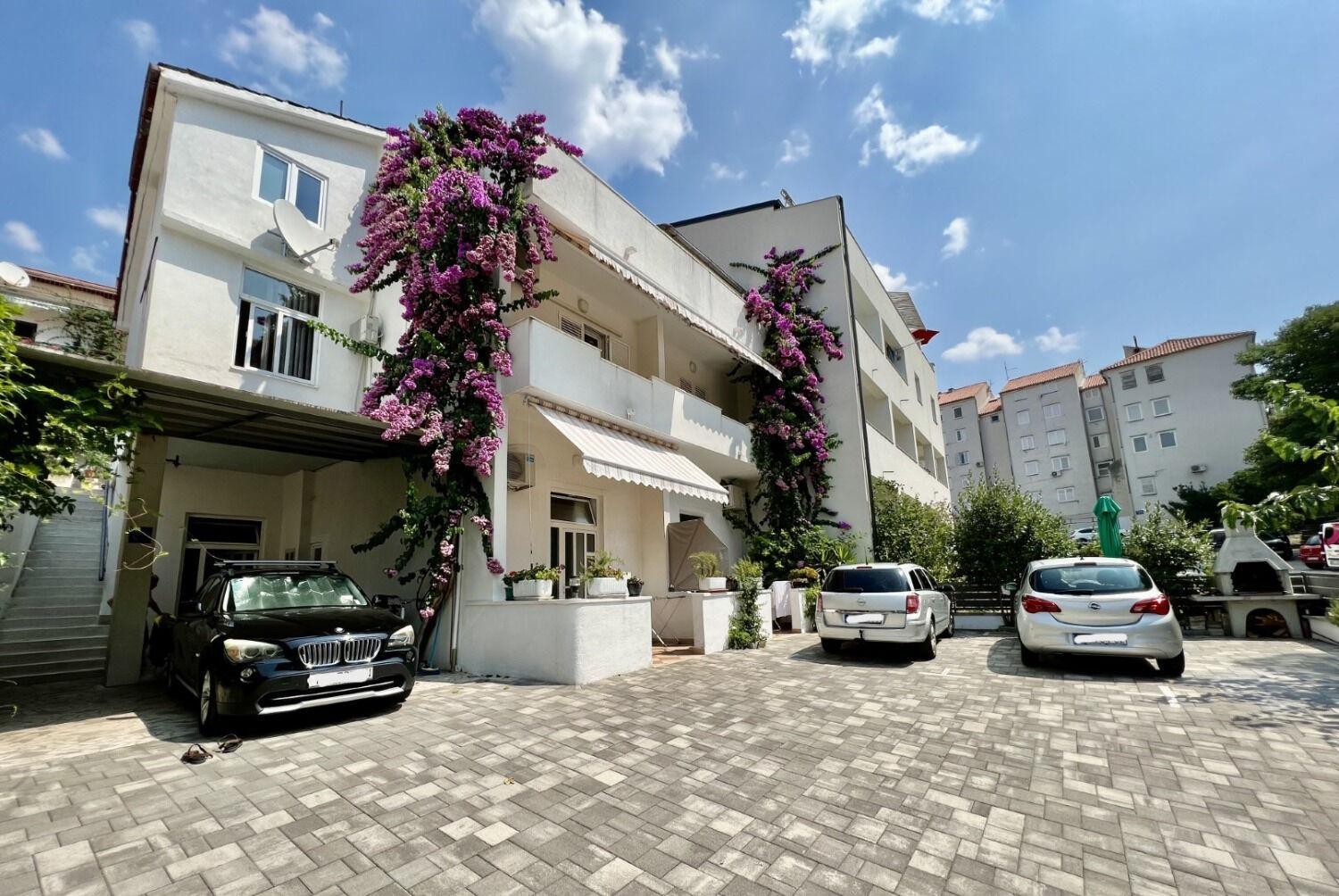 Jure - Ground Floor Studio-apartments Leilighet *